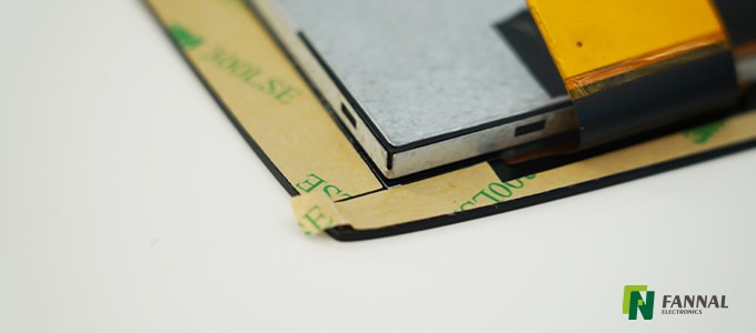 &Eacute;crans tactiles avec bordure noire (2).jpg